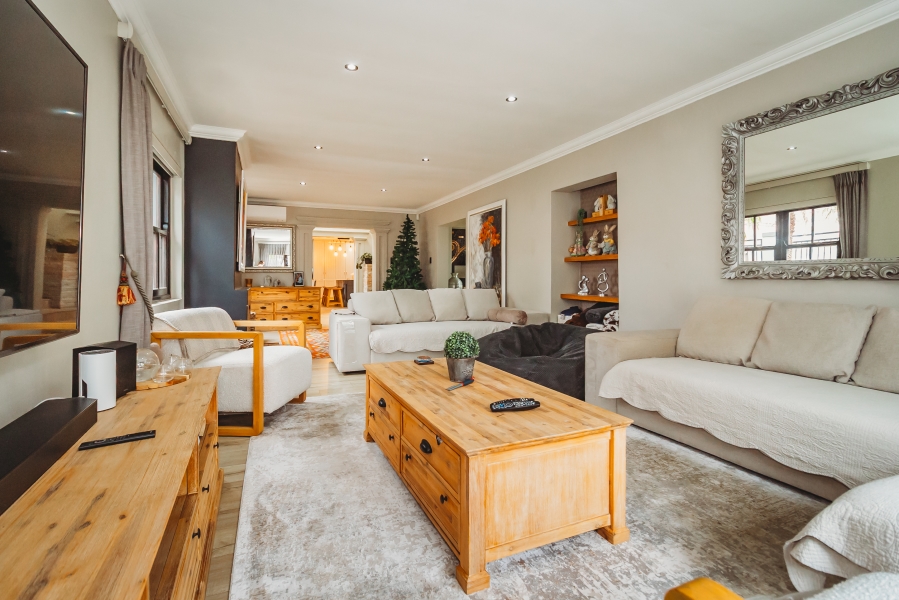 4 Bedroom Property for Sale in Heatherlands Western Cape